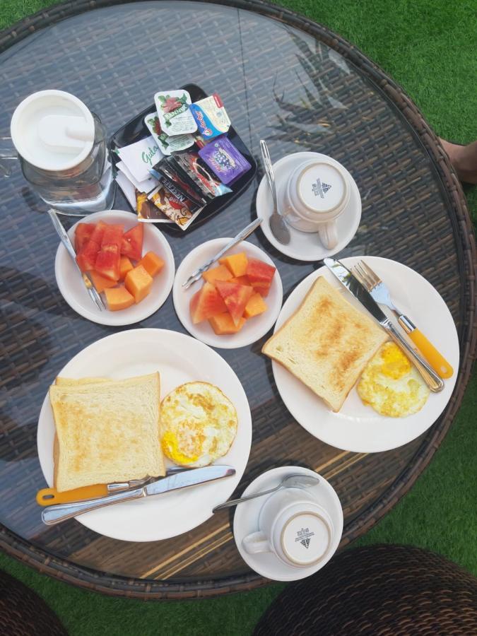D&D Homestay Pesanggaran Экстерьер фото