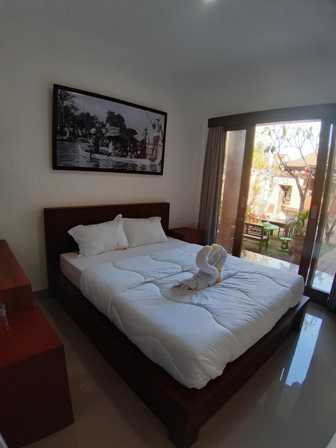 D&D Homestay Pesanggaran Экстерьер фото